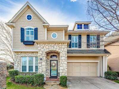 801 Moose Hollow Lane Euless, TX 76039