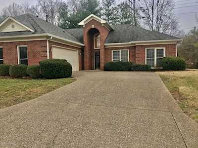 10000 Forest Village Ln Louisville, KY 40223