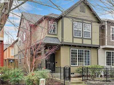 1189 SE Tamango St Hillsboro, OR 97123