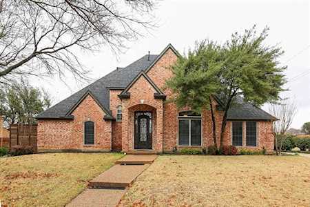 2039 Sierra Place Lewisville, TX 75077