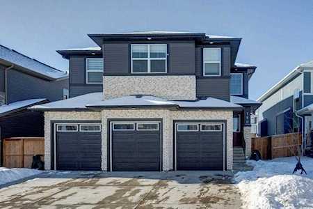 190 Nolancrest Rise NW Calgary, AB T3R 0T2