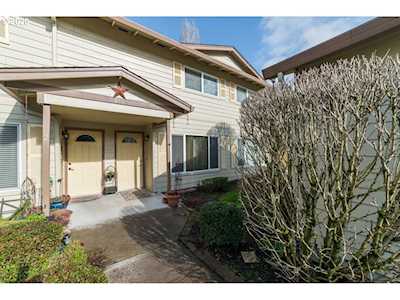693 32nd St #3 Washougal, WA 98671