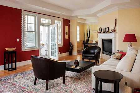 640 Hammond St #201 Brookline, MA 02467