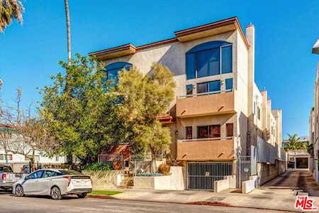 1422 Hi Point Street #102 Los Angeles, CA 90035