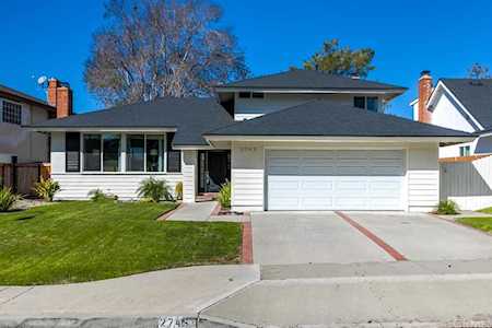 2745 Cardinal Drive Costa Mesa, CA 92626