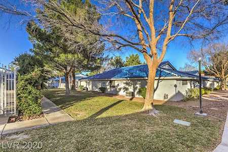 2028 Willowbury Dr #B Las Vegas, NV 89108