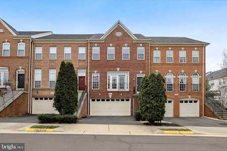 24618 Siltstone Square Aldie, VA 20105