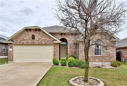 207 Strawberry Blonde Dr Buda, TX 78610