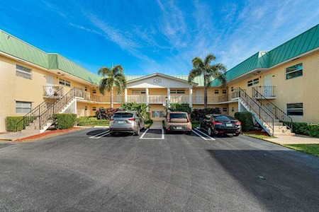 33 Colonial Club Drive #204 Boynton Beach, FL 33435