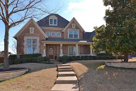 8801 Durst Haven Lane Mckinney, TX 75071