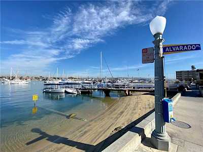 325 Alvarado Place Newport Beach, CA 92661