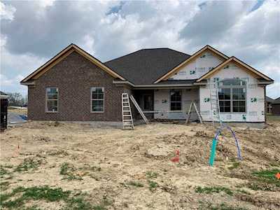 1865 Hazeltine Way Henryville, IN 47126