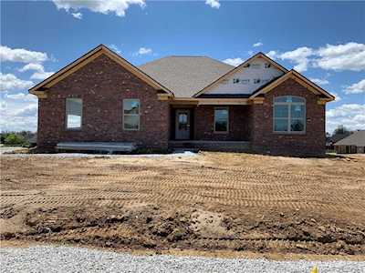 1841 Hazeltine Way Henryville, IN 47126