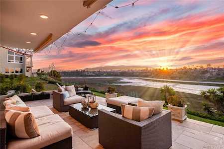 2129 Vista Entrada Newport Beach, CA 92660