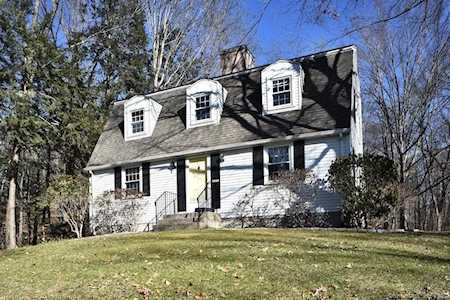 1086 Sperry Road Cheshire, CT 06410