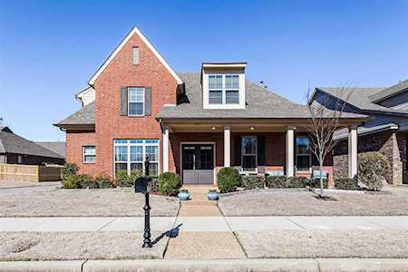 1622 Poppy Hills Dr Collierville, TN 38017