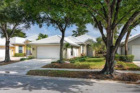 1100 Gator Trl West Palm Beach, FL 33409