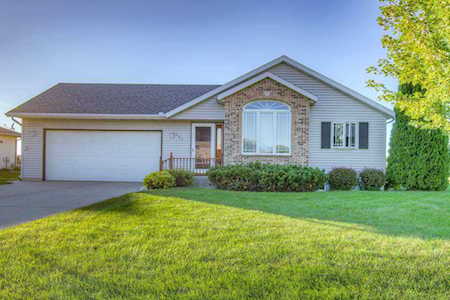 562 Abey Dr Evansville, WI 53536-9755
