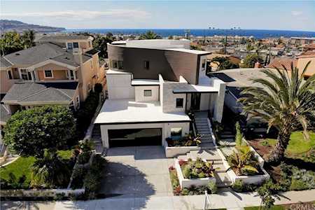 1203 S Gertruda Avenue Redondo Beach, CA 90277