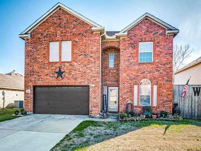 304 Benton Drive Roanoke, TX 76262