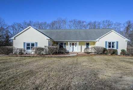 21 Adams Circle Rehoboth, MA 02769