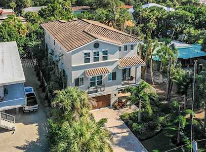 4953 Commonwealth Drive Sarasota, FL 34242