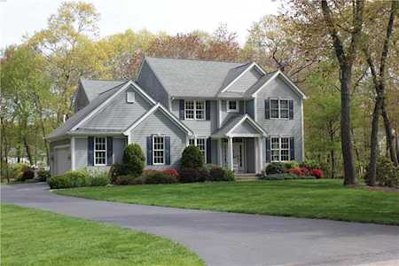 29 Hunters CT North Kingstown, RI 02874