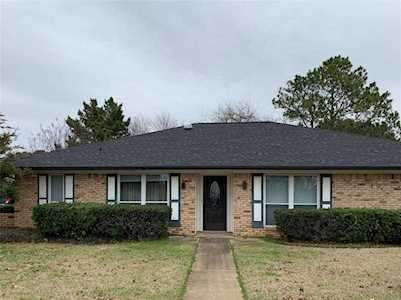 245 Merriman Drive Highland Village, TX 75077