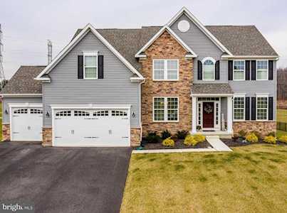 1321 Pear Tree Court Delran, NJ 08075