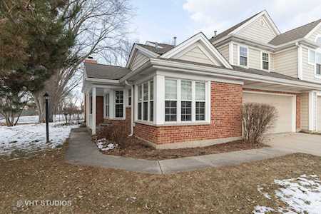 124 Woodstone Dr Buffalo Grove, IL 60089