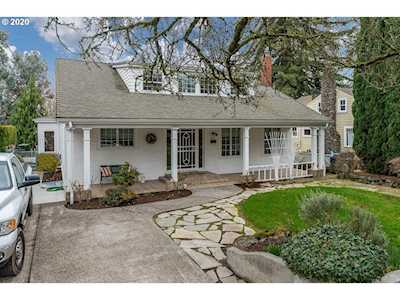 6112 SE 17th Ave Portland, OR 97202
