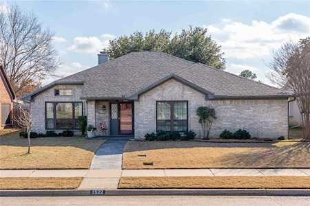 1522 Autumn Breeze Lane Lewisville, TX 75077