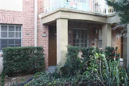 456 Banyon Tree Circle #104 Maitland, FL 32751