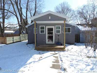 8579 Portage Lake Blvd Dexter, MI 48169