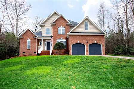 2023 Slippery Rock Cove Lake Wylie, SC 29710
