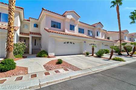 7637 Rolling View Dr #201 Las Vegas, NV 89149