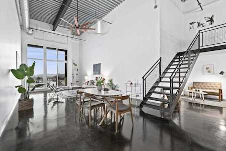950 Broadway #23 Chelsea, MA 02150