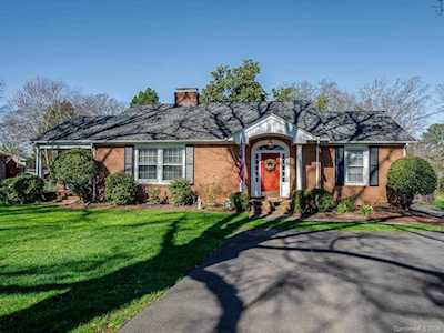 6000 Sharon Rd Charlotte, NC 28210