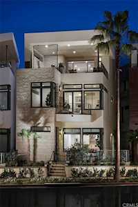 12984 Discovery Creek Playa Vista, CA 90094
