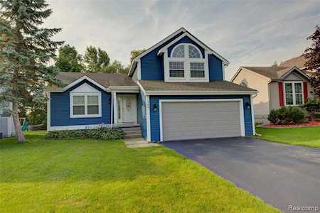 349 Princeton Dr South Lyon, MI 48178