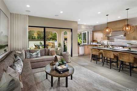 67 Rockinghorse Irvine, CA 92602