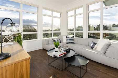 168 E 35th Avenue #PH2 Vancouver, BC V5W 1A6