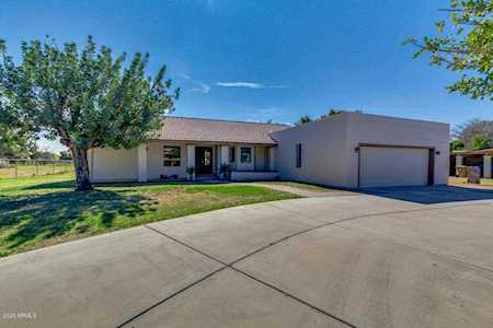 2039 W Shawnee Drive Chandler, AZ 85224