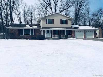 1164 Kennebec Rd Grand Blanc Twp, MI 48439