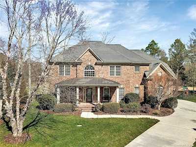2621 Albatross Ln Matthews, NC 28104