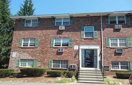 367 Hildreth St #26 Lowell, MA 01850