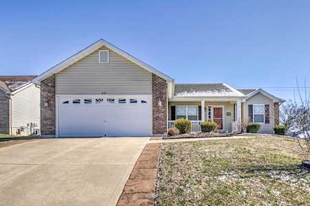 204 Little Flower Ct Wentzville, MO 63385