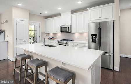 210 Decoverly Dr #100 Gaithersburg, MD 20878