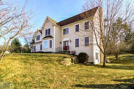16 Gannett Way Hopedale, MA 01747