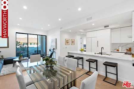1426 S Hayworth Avenue #302 Los Angeles, CA 90035